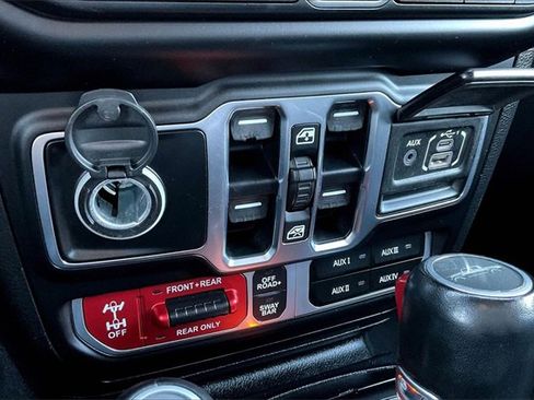 Used 2020 Jeep Gladiator Rubicon image 24