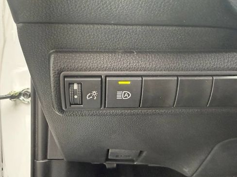 Used 2026 Toyota Corolla SE FWD image 24