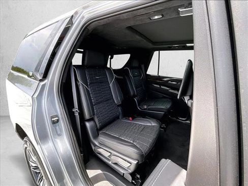 Used 2023 Cadillac Escalade Sport Platinum AWD/4WD image 29