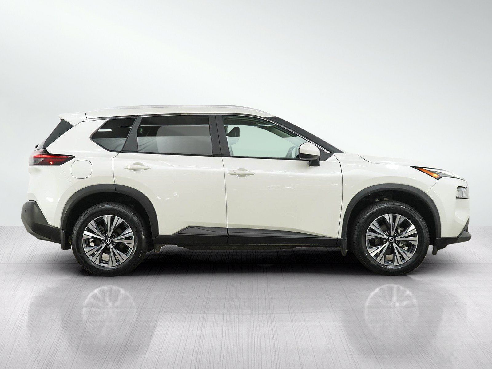 Used 2023 Nissan Rogue SV w/ SV Premium B Package AWD/4WD image 6