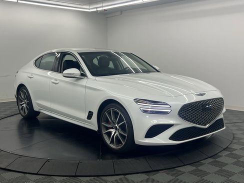 Used 2025 Genesis G70 2.5T image 2