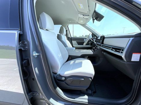 Certified 2026 Hyundai Santa Fe SE AWD/4WD image 16