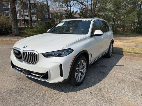 Certified 2025 BMW X5 xDrive50e AWD/4WD image 1