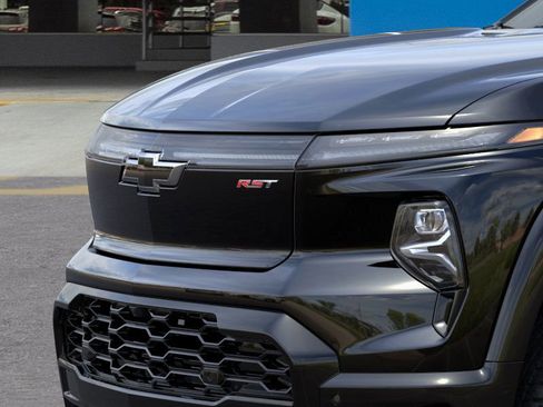 New 2024 Chevrolet Silverado EV RST image 13
