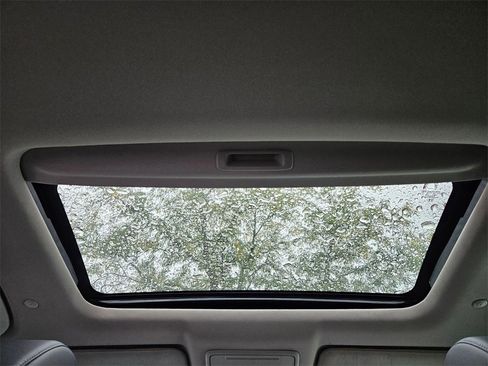 Used 2024 Honda CR-V EX-L image 19