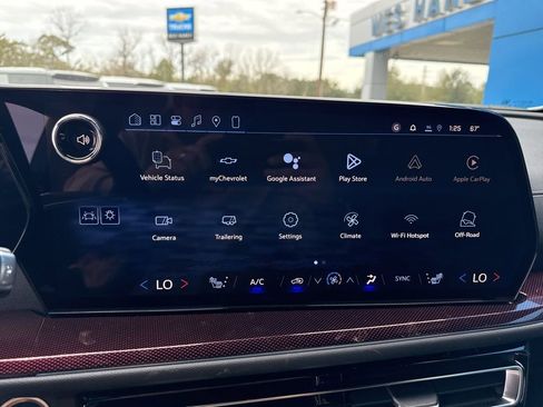 New 2026 Chevrolet Traverse Z71 w/ Driver Confidence Package image 17