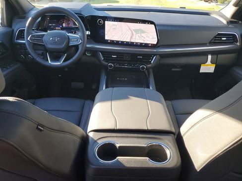 New 2026 Chevrolet Suburban Z71 w/ Z71 Off-Road Package image 10