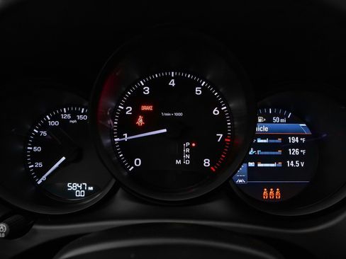 Used 2025 Porsche Macan image 34