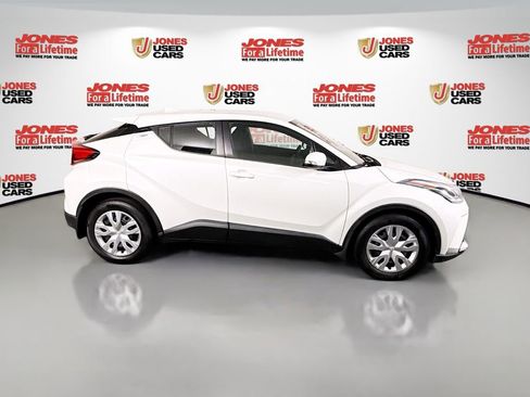 Used 2020 Toyota C-HR LE image 15
