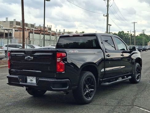 Used 2024 Chevrolet Silverado 1500 Custom w/ Turbomax Blackout Package AWD/4WD image 7