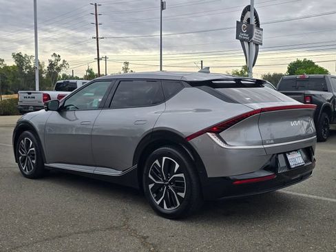 Used 2022 Kia EV6 Wind w/ Wind Technology Package AWD/4WD image 6