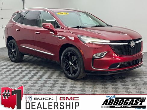 Used 2024 Buick Enclave Essence w/ Sport Touring Edition FWD image 1