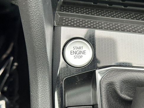 New 2026 Volkswagen Taos SEL image 22