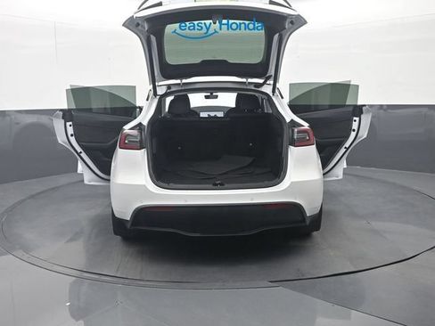 Used 2022 Tesla Model Y Long Range AWD/4WD image 38