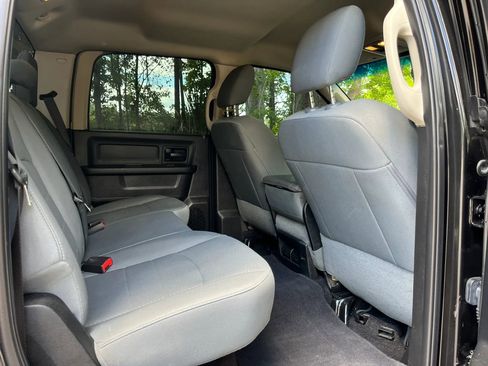 Used 2018 RAM 2500 Tradesman w/ Chrome Appearance Group AWD/4WD image 16