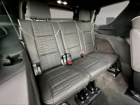 Certified 2024 Cadillac Escalade Sport Platinum w/ LPO, ONYX Package AWD/4WD image 30