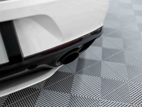 Used 2016 Aston Martin Vanquish Coupe image 22