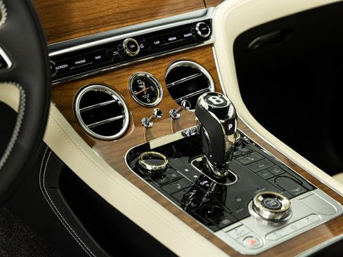 New 2026 Bentley Continental GT AWD/4WD image 25