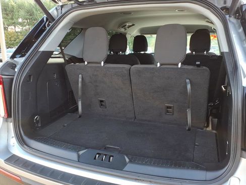 Certified 2023 Ford Explorer XLT image 10