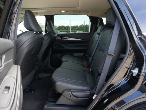 Certified 2027 INFINITI QX60 Pure w/ Cargo Package FWD image 18
