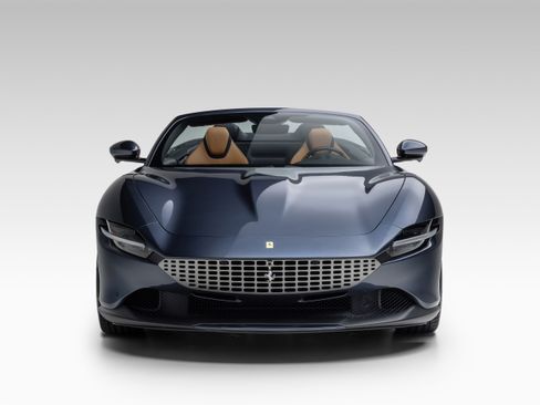 Used 2025 Ferrari Roma Spider RWD image 5