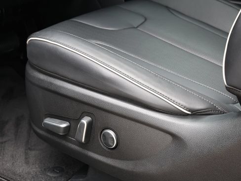 Used 2025 Hyundai Palisade SEL FWD image 28