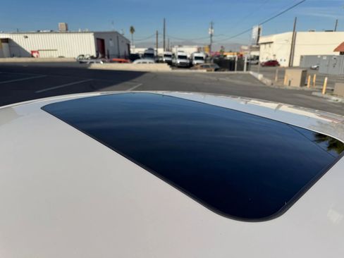 Used 2017 Lincoln MKZ Reserve image 8