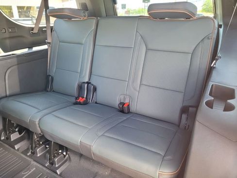 New 2026 GMC Yukon XL AT4 w/ AT4 Premium Plus Package AWD/4WD image 25