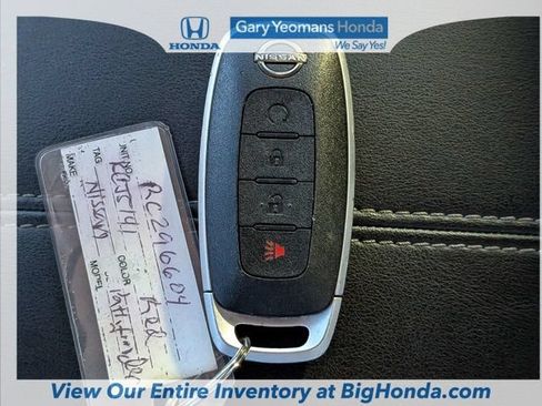 Used 2024 Nissan Pathfinder SV AWD/4WD image 33