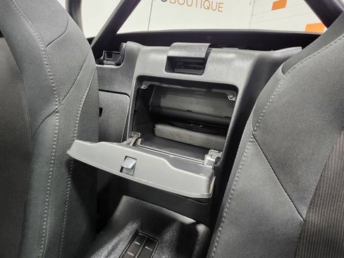 Used 2016 MAZDA MX-5 Miata Sport image 32