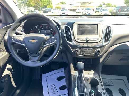 Used 2024 Chevrolet Equinox LT FWD image 12