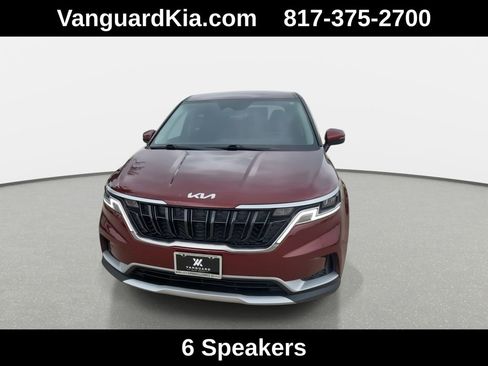 Used 2024 Kia Carnival LX FWD image 3