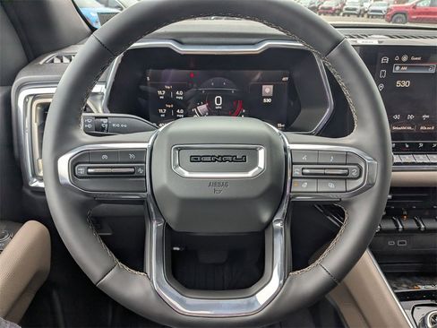 New 2026 GMC Canyon Denali image 18