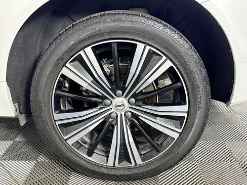 Used 2023 Volvo XC60 B5 Plus w/ Protection Package Premier image 36