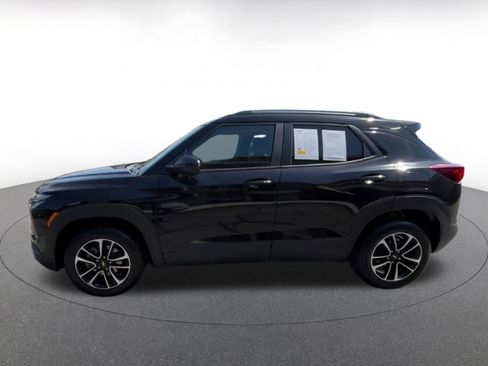 Used 2025 Chevrolet TrailBlazer LT w/ Driver Confidence Package AWD/4WD image 8
