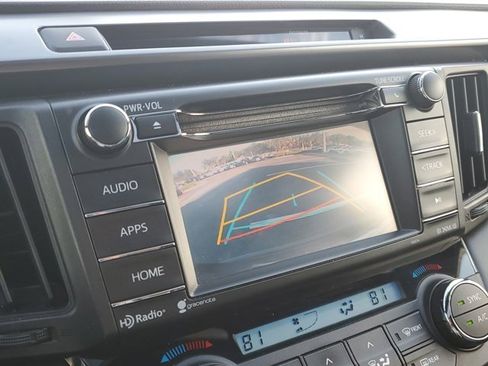 Used 2016 Toyota RAV4 SE image 25