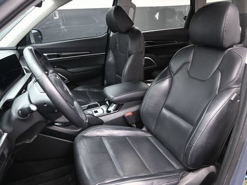 Used 2023 Kia Telluride S w/ S Sunroof Package FWD image 19