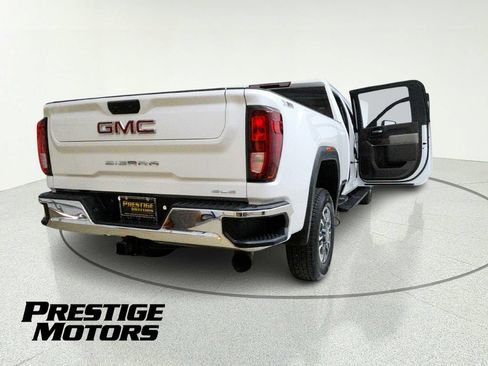 Used 2023 GMC Sierra 3500 SLE w/ SLE Convenience Package AWD/4WD image 13