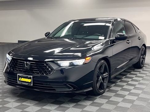 Used 2024 Honda Accord Sport image 2