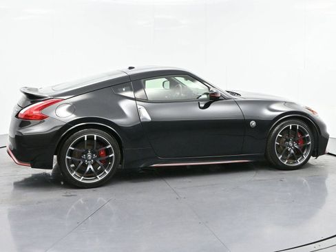 Used 2017 Nissan 370Z NISMO image 8