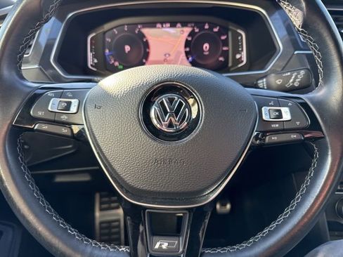 Used 2021 Volkswagen Tiguan SEL Premium R-Line image 21