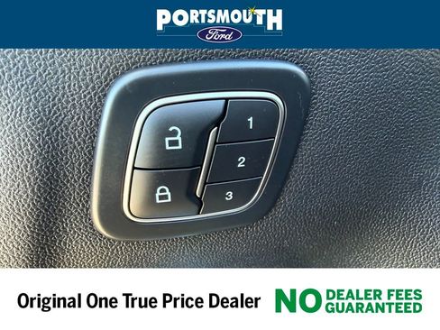 Used 2025 Ford Escape ST-Line Elite w/ Premium Technology Package image 24