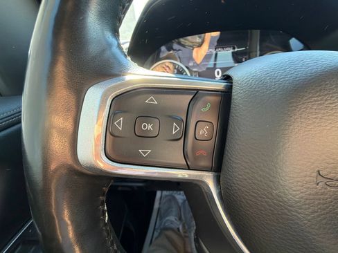 Used 2019 RAM 1500 Laramie AWD/4WD image 14
