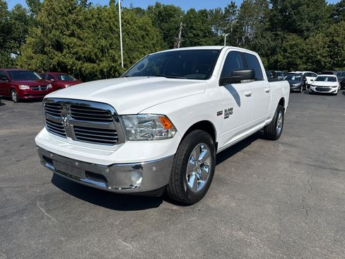Used 2019 RAM 1500 Big Horn RWD image 7
