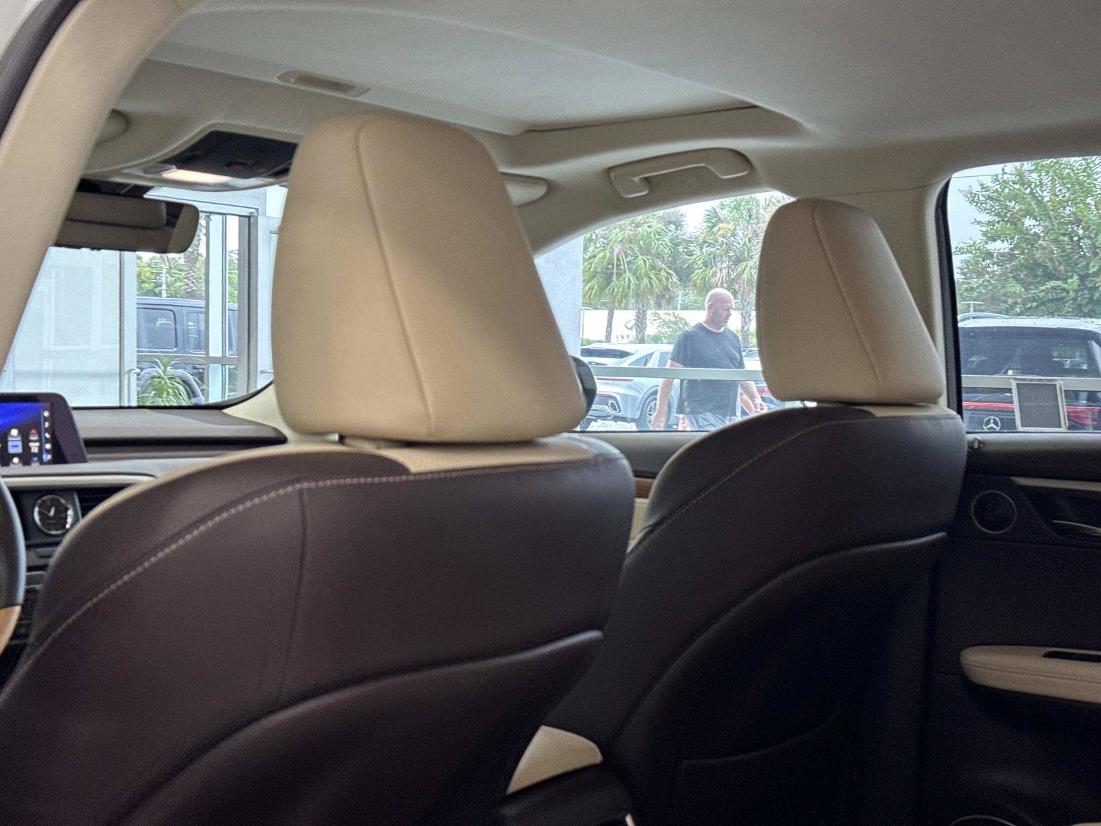 Used 2018 Lexus RX 350 FWD w/ Premium Package image 7