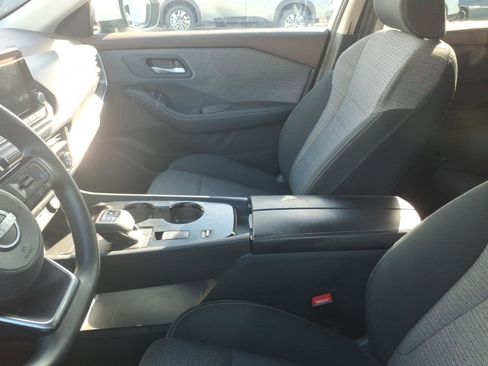 Certified 2023 Nissan Rogue SV image 6