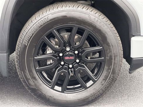 Used 2024 GMC Sierra 1500 Elevation image 5