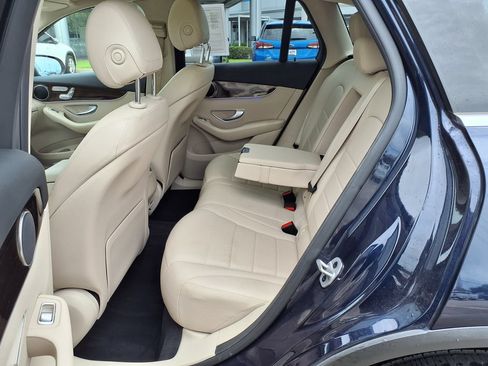 Used 2022 Mercedes-Benz GLC 300 4MATIC image 14