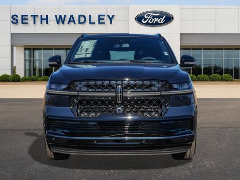 New 2025 Lincoln Navigator Reserve w/ Jet Appearance Package image 2