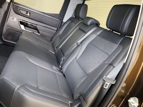 Used 2023 Toyota Tundra Limited AWD/4WD image 10